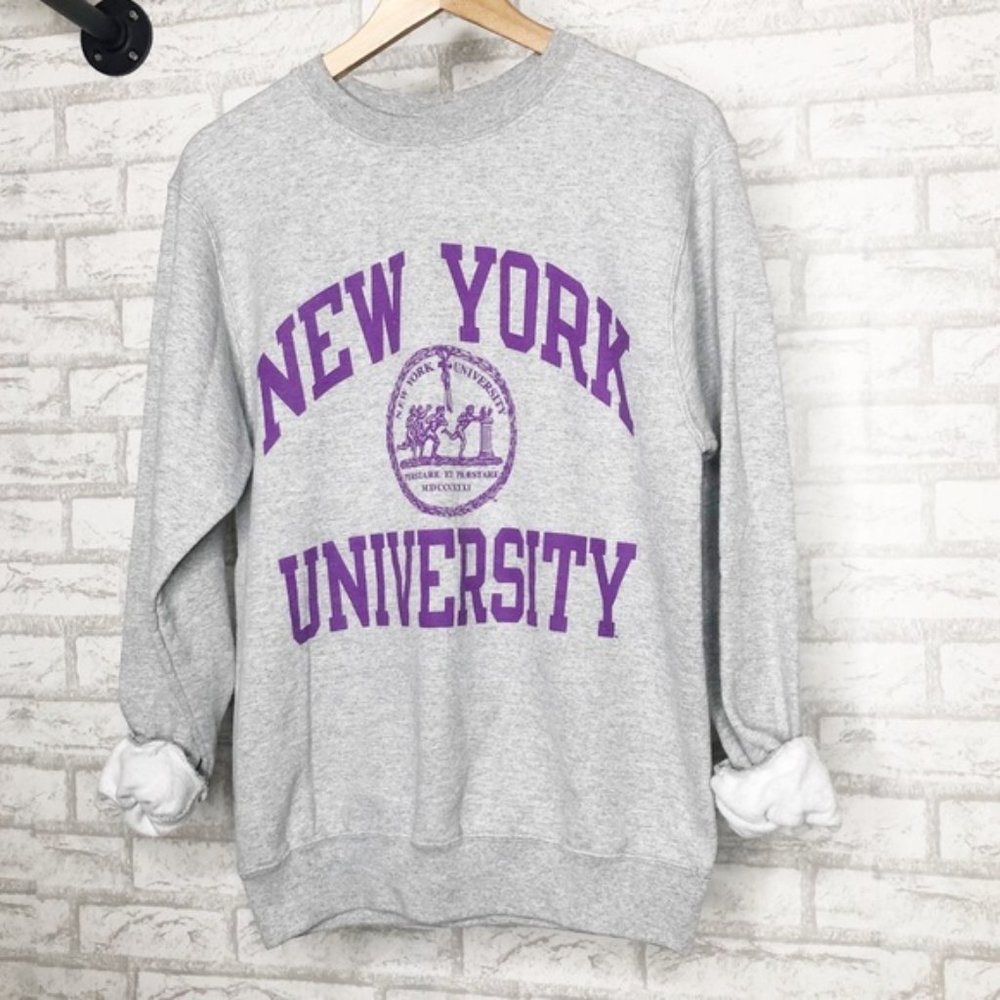 SOLD • NYU | 🍎 New York University Crewneck